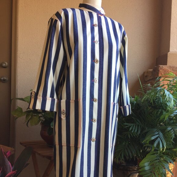 Classic N.R.1 High-Collar Shirtwaist Dress - Picture 2 of 13